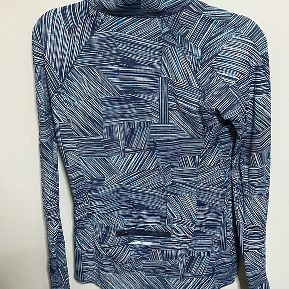 Under Armour Blue Striped 1/4 Pullover
Jacket Sz S/M - Picture 6 of 8